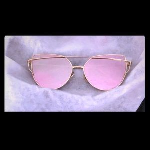 Sunglass Pink color